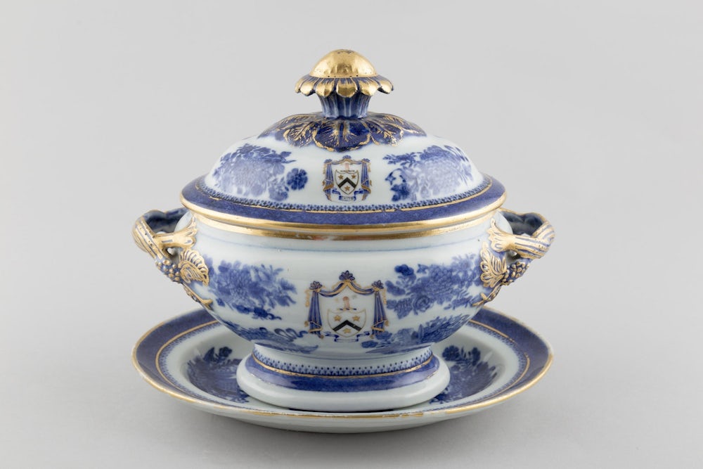 An English Covered Tureen on Stand Having an Armorial Crest An English Covered Tureen on Stand Having an Armorial Crest